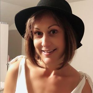 Meet your Posher, Gina